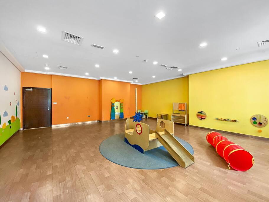First Class Studio Premium And Stylish Dubai Exterior photo