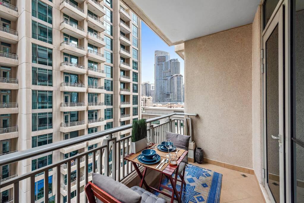 First Class Studio Premium And Stylish Dubai Exterior photo