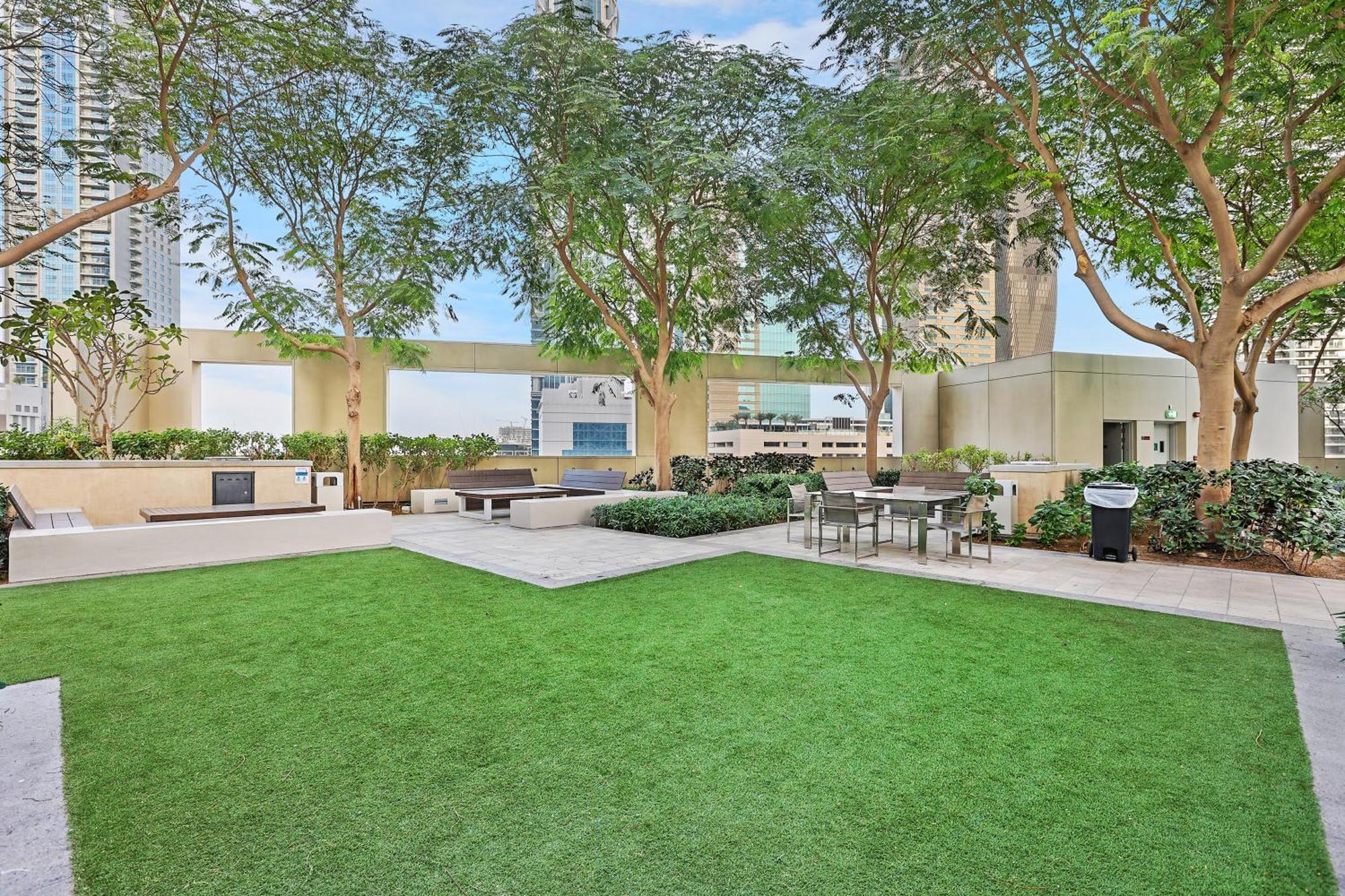 First Class Studio Premium And Stylish Dubai Exterior photo