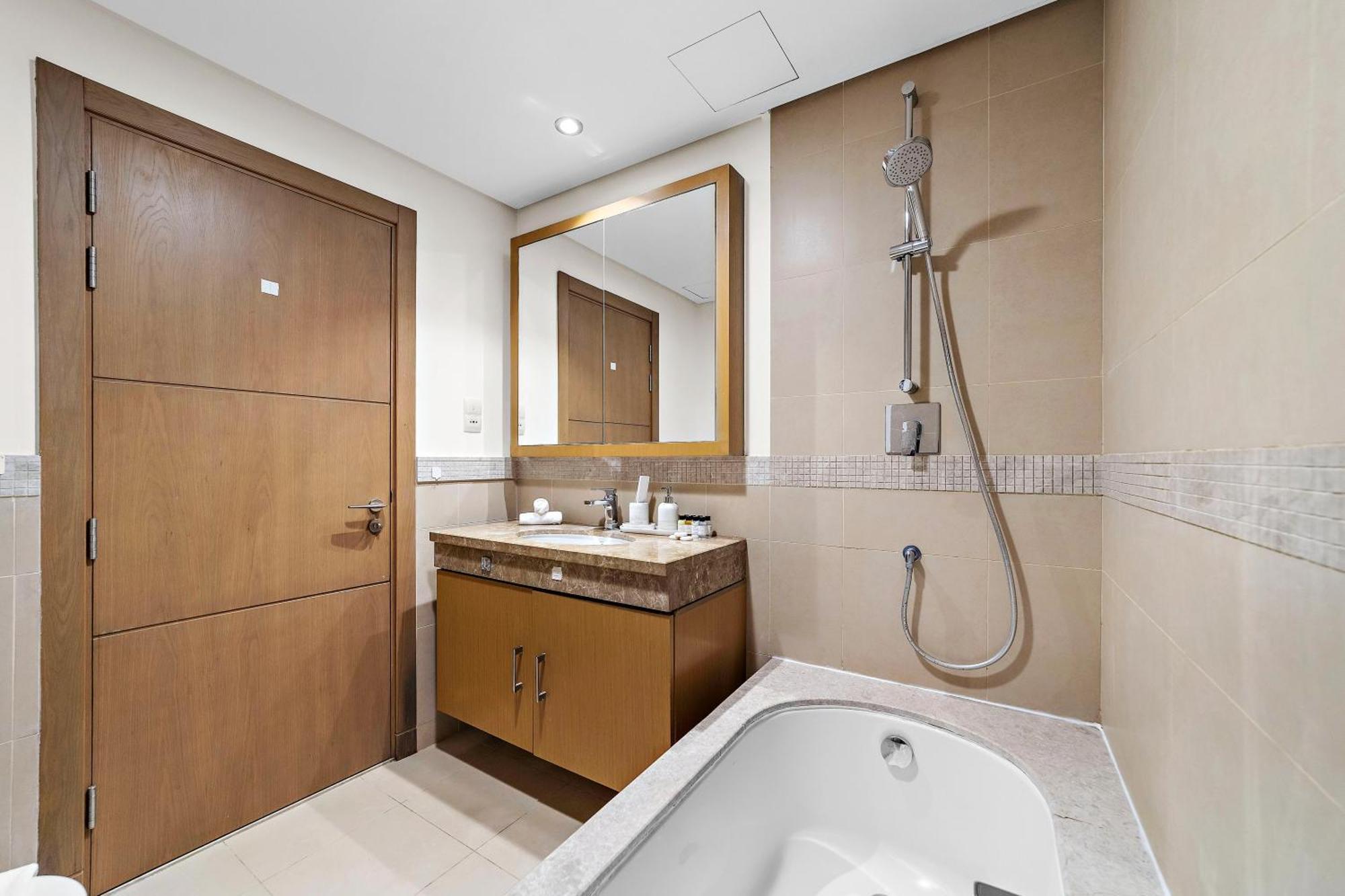 First Class Studio Premium And Stylish Dubai Exterior photo
