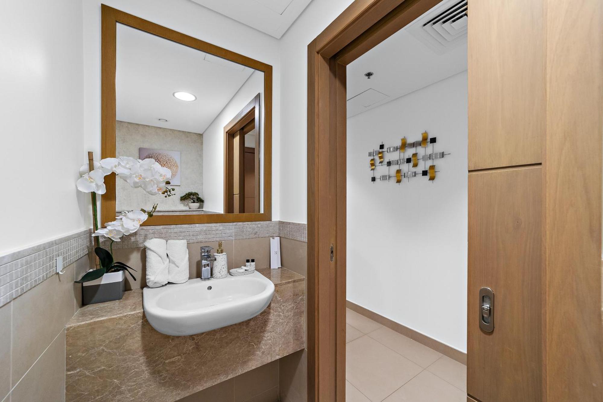 First Class Studio Premium And Stylish Dubai Exterior photo